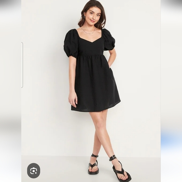 Old Navy Dress Mini Seersucker Swing Smocked POCKETS Black Gorgeous M - Picture 1 of 5